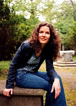 Edie Brickell